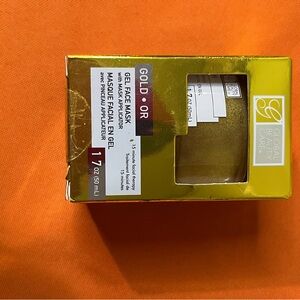 Gold Beauty Care Cleanser & Exfoliant